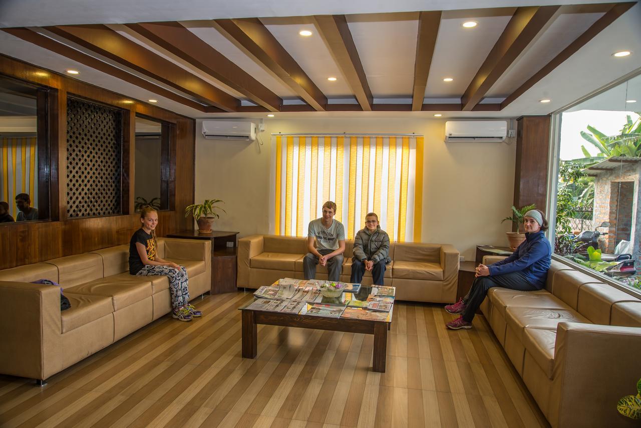 Hotel The Coast Похара Екстериор снимка