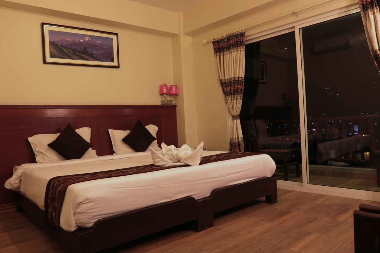 Hotel The Coast Похара Екстериор снимка