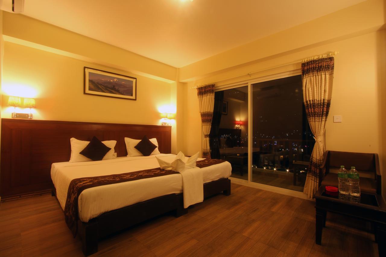 Hotel The Coast Похара Екстериор снимка