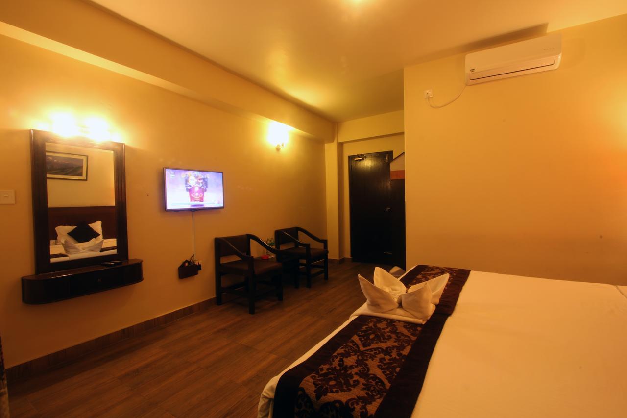 Hotel The Coast Похара Екстериор снимка